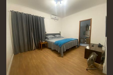 Casa à venda com 260m², 4 quartos e 3 vagas Casa à venda com 260m², 4 quartos e 3 vagasFoto 06