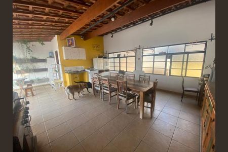 Casa à venda com 260m², 4 quartos e 3 vagas Casa à venda com 260m², 4 quartos e 3 vagasFoto 23