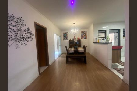 Casa à venda com 260m², 4 quartos e 3 vagas Casa à venda com 260m², 4 quartos e 3 vagasFoto 13