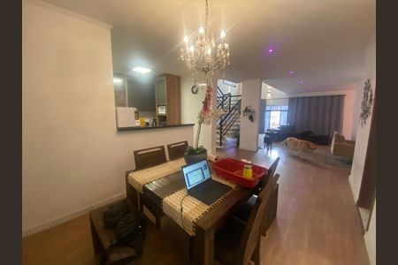 Casa à venda com 260m², 4 quartos e 3 vagas Casa à venda com 260m², 4 quartos e 3 vagasFoto 12