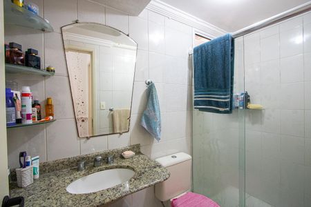 Apartamento à venda com 72m², 3 quartos e 1 vaga Apartamento à venda com 72m², 3 quartos e 1 vagaBanheiro social
