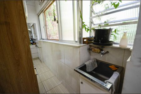 Apartamento à venda com 80m², 2 quartos e sem vagaCozinha e Área de Serviço