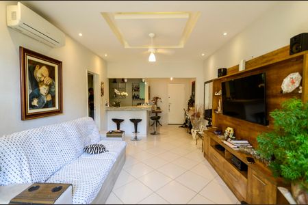 Apartamento à venda com 80m², 2 quartos e sem vagaSala