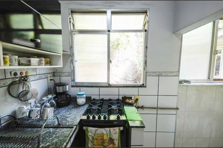 Apartamento à venda com 80m², 2 quartos e sem vagaCozinha e Área de Serviço