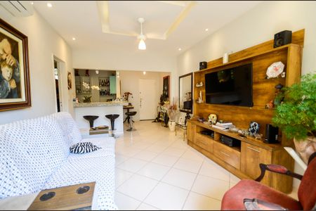 Apartamento à venda com 80m², 2 quartos e sem vagaSala