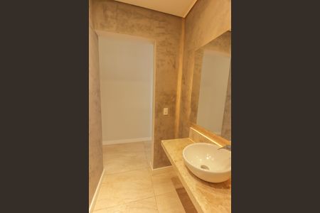 Casa à venda com 241m², 3 quartos e 2 vagasLavabo