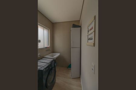 Casa à venda com 241m², 3 quartos e 2 vagasLavanderia