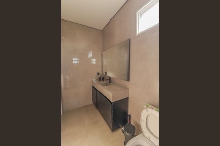 Casa à venda com 241m², 3 quartos e 2 vagasBanheiro Social