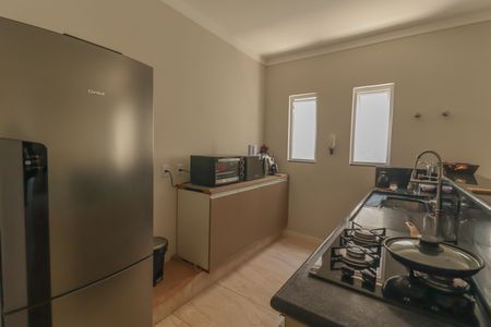 Casa à venda com 241m², 3 quartos e 2 vagasCozinha