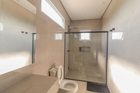 Casa à venda com 241m², 3 quartos e 2 vagasBanheiro Social