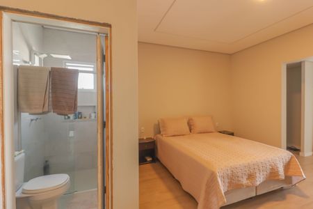 Casa à venda com 241m², 3 quartos e 2 vagasSuite