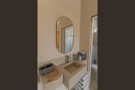 Casa à venda com 241m², 3 quartos e 2 vagasBanheiro/Suite