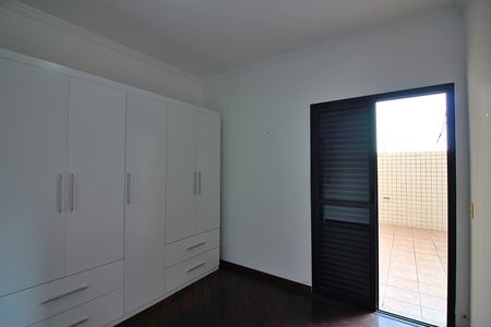 Apartamento à venda com 165m², 3 quartos e 3 vagasQuarto 2