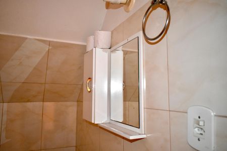 Casa à venda com 221m², 4 quartos e 3 vagas Casa à venda com 221m², 4 quartos e 3 vagasLavabo