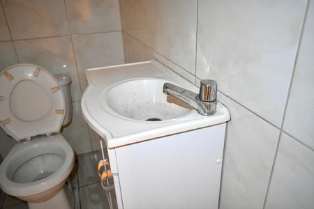 Casa à venda com 221m², 4 quartos e 3 vagas Casa à venda com 221m², 4 quartos e 3 vagasLavabo