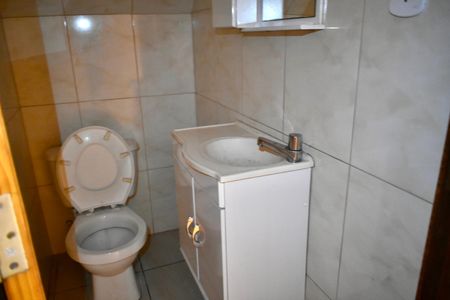 Casa à venda com 221m², 4 quartos e 3 vagas Casa à venda com 221m², 4 quartos e 3 vagasLavabo