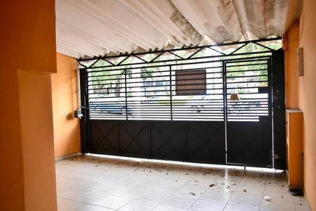 Casa à venda com 221m², 4 quartos e 3 vagas Casa à venda com 221m², 4 quartos e 3 vagasGaragem