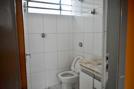 Casa à venda com 221m², 4 quartos e 3 vagas Casa à venda com 221m², 4 quartos e 3 vagasBanheiro da Suíte