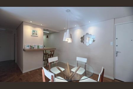 Apartamento à venda com 80m², 2 quartos e 1 vagaSala 