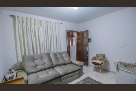 Casa à venda com 200m², 2 quartos e 1 vaga Casa à venda com 200m², 2 quartos e 1 vagaFoto 02