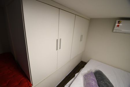 Casa para alugar com 25m², 1 quarto e 1 vagaQuarto