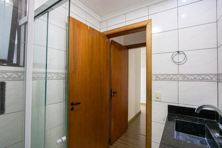 Apartamento à venda com 79m², 3 quartos e 2 vagasBanheiro do quarto 1