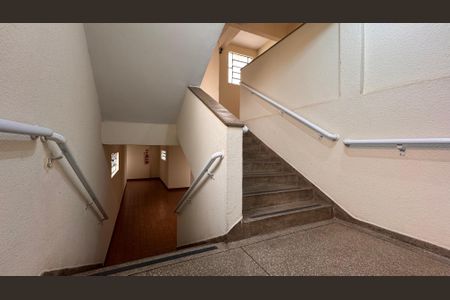 Apartamento à venda com 94m², 3 quartos e 2 vagasEscada