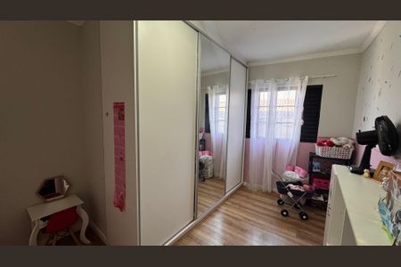 Apartamento à venda com 94m², 3 quartos e 2 vagasQuarto 1
