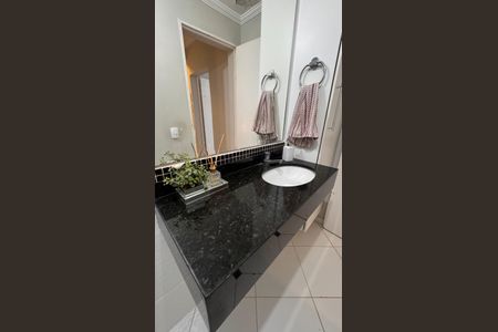 Apartamento à venda com 94m², 3 quartos e 2 vagasBanheiro