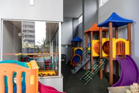 Apartamento à venda com 120m², 3 quartos e 2 vagasÁrea comum - Playground