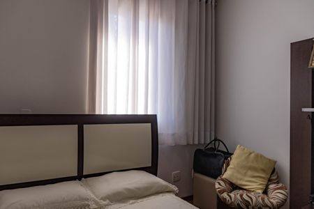Apartamento à venda com 120m², 3 quartos e 2 vagasQuarto 2