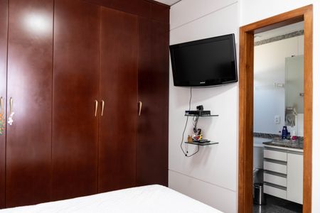 Apartamento à venda com 120m², 3 quartos e 2 vagasSuíte