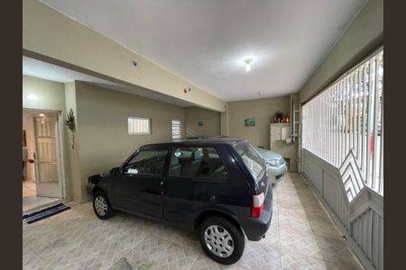 Casa à venda com 160m², 6 quartos e 3 vagas Casa à venda com 160m², 6 quartos e 3 vagasGaragem
