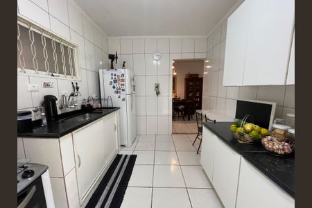 Casa à venda com 160m², 6 quartos e 3 vagas Casa à venda com 160m², 6 quartos e 3 vagasCozinha