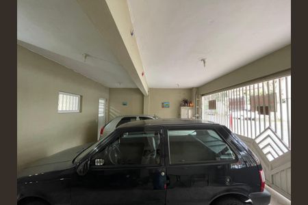 Casa à venda com 160m², 6 quartos e 3 vagas Casa à venda com 160m², 6 quartos e 3 vagasGaragem