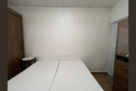 Casa à venda com 160m², 6 quartos e 3 vagas Casa à venda com 160m², 6 quartos e 3 vagasQuarto 1