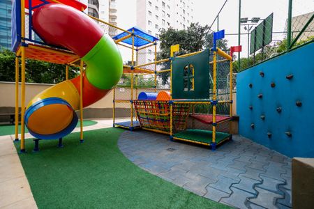 Apartamento à venda com 75m², 2 quartos e 1 vaga Apartamento à venda com 75m², 2 quartos e 1 vagaÁrea comum - Playground