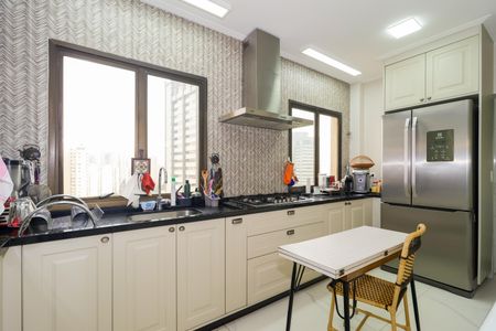 Apartamento à venda com 130m², 3 quartos e 3 vagasCozinha