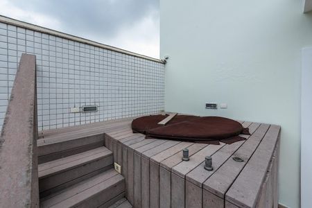 Casa para alugar com 500m², 5 quartos e 5 vagasCobertura