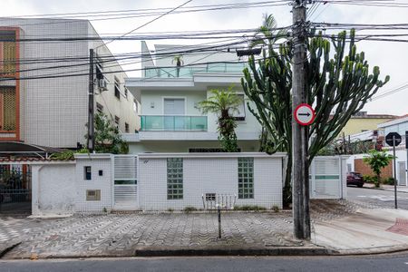 Casa para alugar com 500m², 5 quartos e 5 vagasFachada