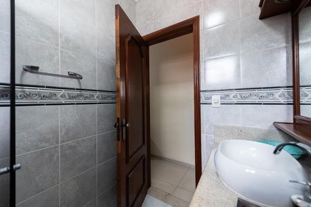 Casa para alugar com 500m², 5 quartos e 5 vagasBanheiro suíte