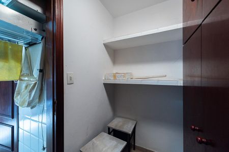 Casa para alugar com 500m², 5 quartos e 5 vagasQuarto de serviço