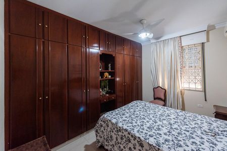 Casa para alugar com 500m², 5 quartos e 5 vagasSuíte