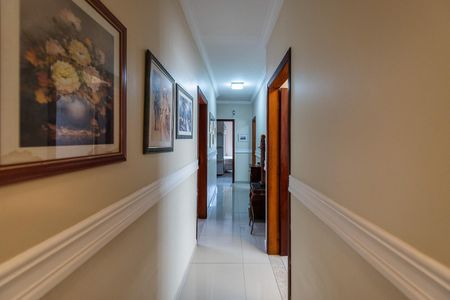 Casa para alugar com 500m², 5 quartos e 5 vagasCorredor