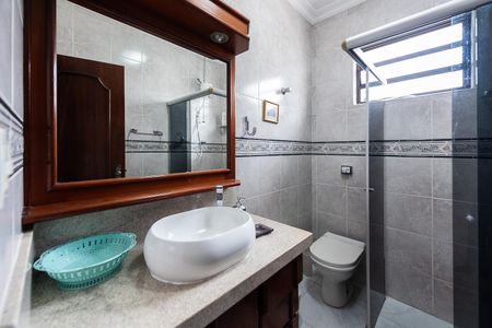 Casa para alugar com 500m², 5 quartos e 5 vagasBanheiro suíte