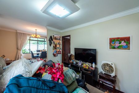 Casa para alugar com 500m², 5 quartos e 5 vagasSala de TV