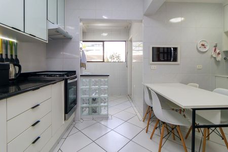 Apartamento à venda com 131m², 3 quartos e 2 vagasCozinha