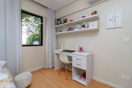 Apartamento à venda com 131m², 3 quartos e 2 vagasQuarto 2