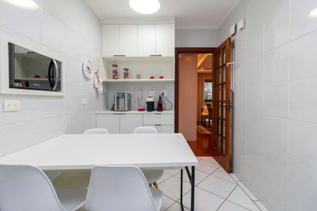 Apartamento à venda com 131m², 3 quartos e 2 vagasCozinha