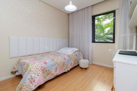 Apartamento à venda com 131m², 3 quartos e 2 vagasQuarto 2